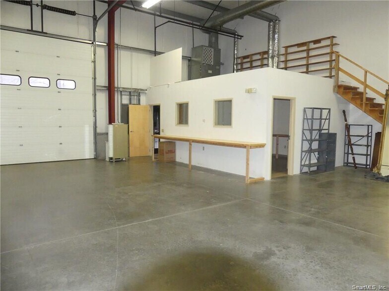 More Photos Of 17 Industrial Park, Centerbrook Service For Lease