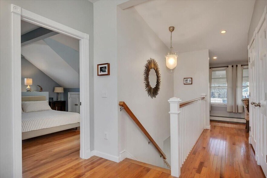 More Photos Of 139 A Bradford St, Provincetown Storefront Retail Residential For Sale