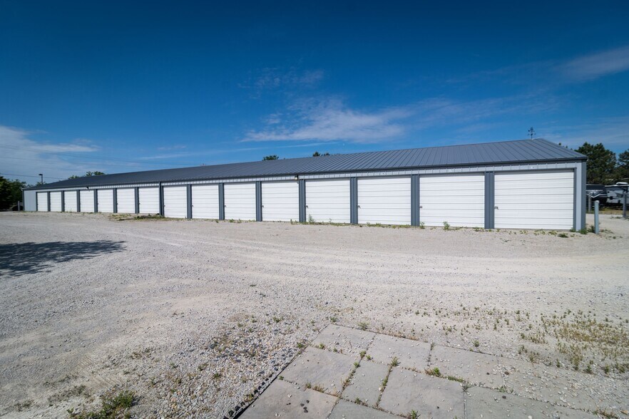 More Photos Of 1804 N Towanda Barnes Rd, Bloomington Flex For Lease