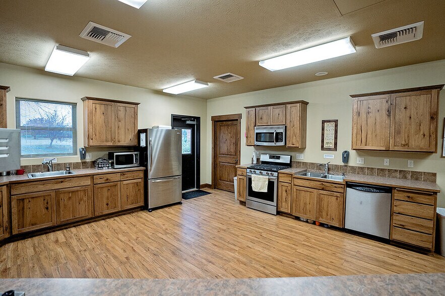 More Photos Of 6701 N Idaho Rd, Newman Lake Lodge Meeting Hall For Sale