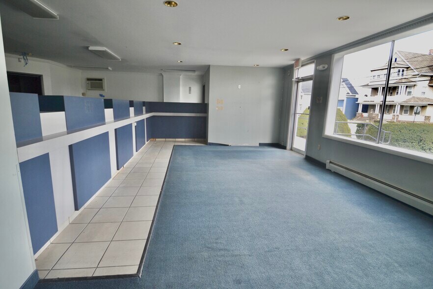 More Photos Of 630 Highland Ave, Waterbury Storefront Retail Residential For Lease