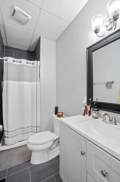 More Photos Of 2406 Auburn Ave, Cincinnati Office Residential For Sale