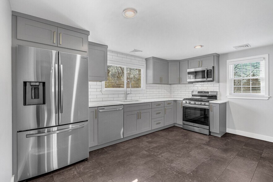 More Photos Of 2952-2954 Dekalb Pike, East Norriton Township Apartments For Sale