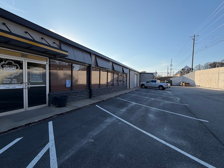 More Photos Of 139 New Hope Rd, Lawrenceville Warehouse For Sale