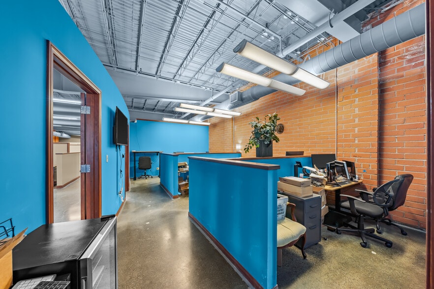 More Photos Of 122 Sheldon St, El Segundo Loft Creative Space For Sale