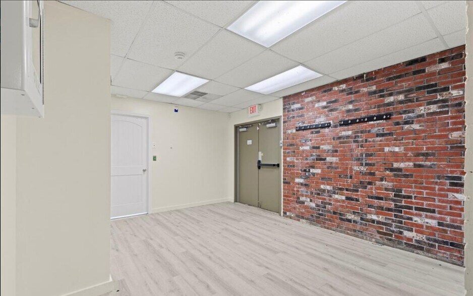 More Photos Of 1909 N Service Rd E, Saint Clair Freestanding For Sale