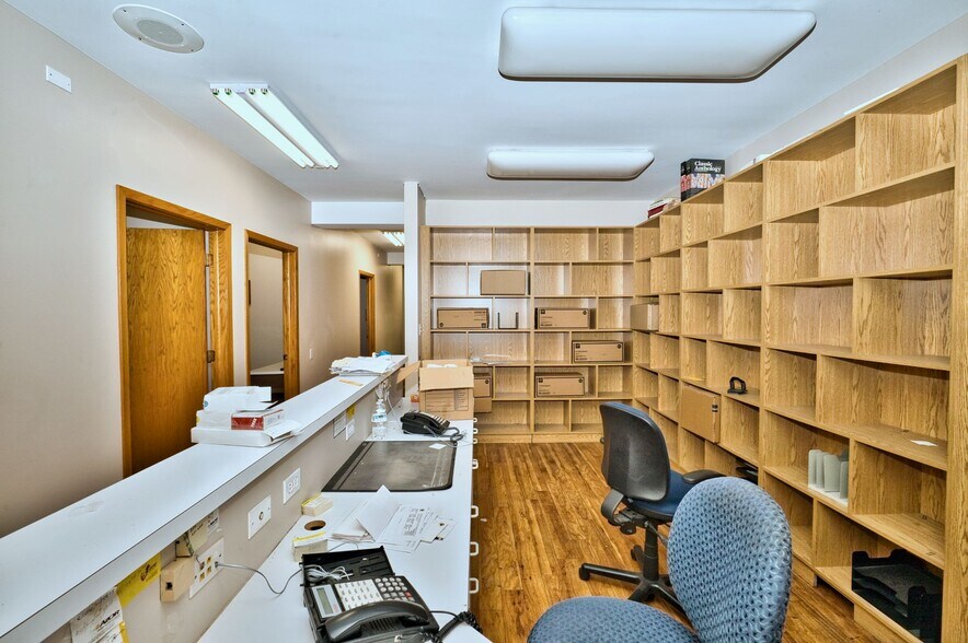 More Photos Of 6444 N Central Ave, Chicago Office For Sale