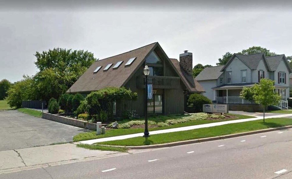 More Photos Of 77 E Crystal Lake Ave, Crystal Lake Medical For Sale