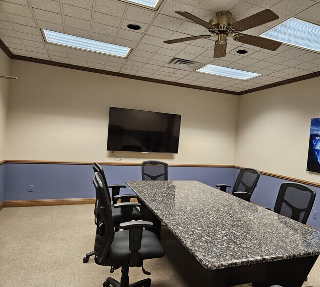 More Photos Of 1258 S Washington Ave, Saginaw Office For Sale