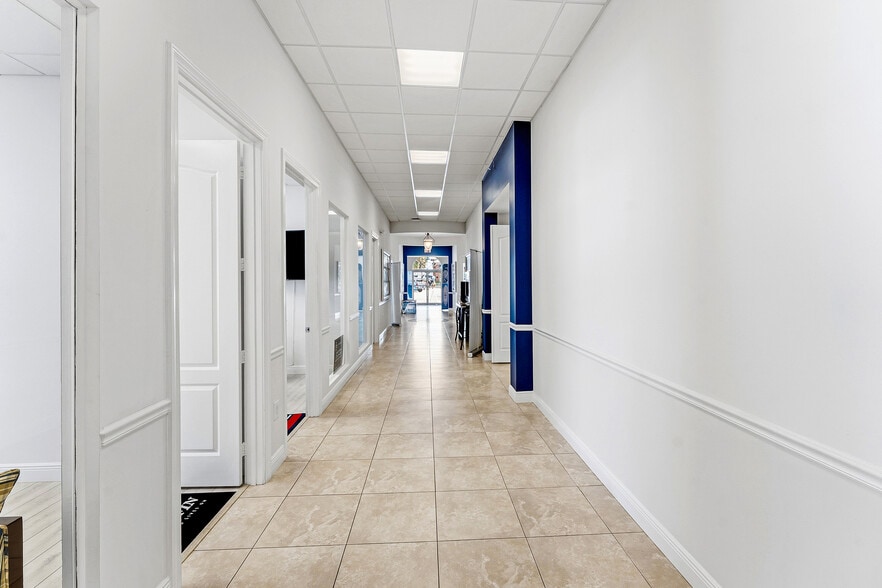 More Photos Of 250-300 SW Monterey Rd, Stuart Freestanding For Sale