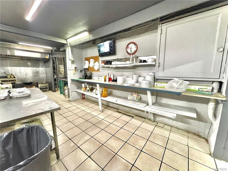 More Photos Of 898 Genesee St, Buffalo Restaurant For Lease