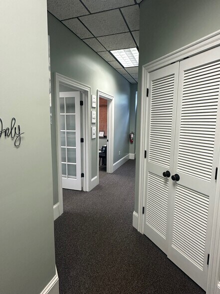 More Photos Of 1316 Commerce Dr, New Bern Office For Sale