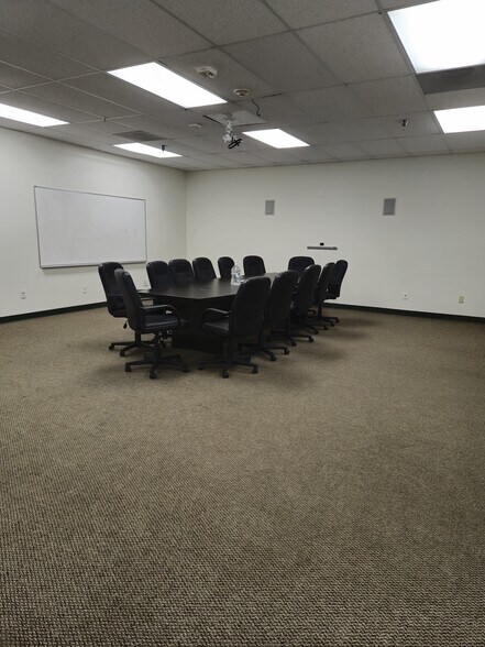 More Photos Of 20600 Plummer St, Chatsworth Manufacturing For Lease