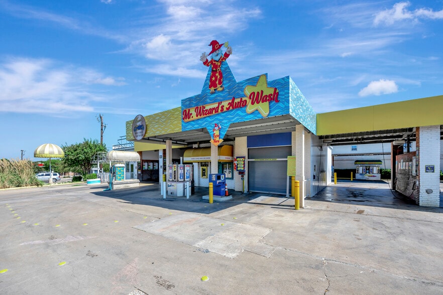 More Photos Of 504 N Euless Main St, Euless Carwash For Sale