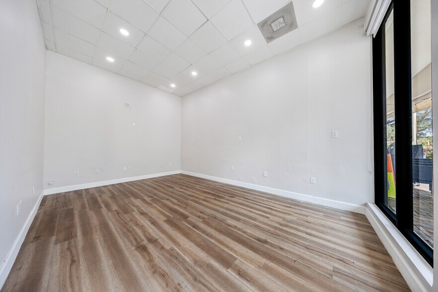 More Photos Of 17225 S Dixie Hwy, Palmetto Bay Storefront Retail Office For Lease