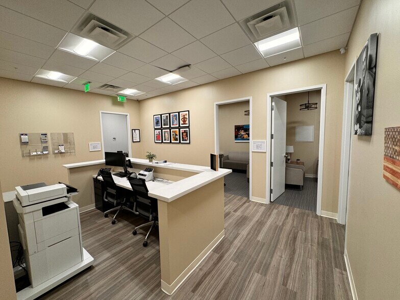 More Photos Of 19970-19976 S Tamiami Trl, Estero Storefront Retail Office For Lease