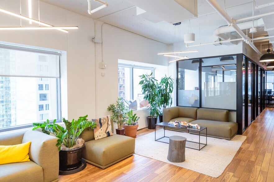 More Photos Of 575 Fifth Ave, New York Office For Lease