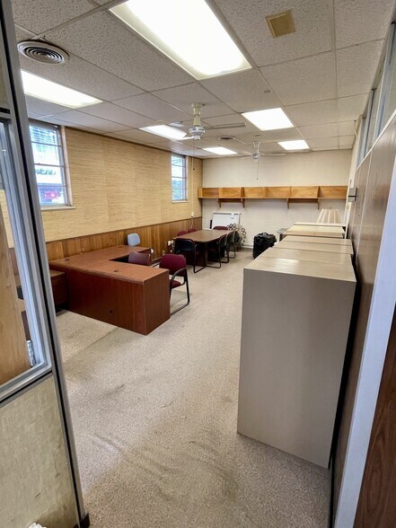 More Photos Of 2689 Livingston Rd, Jackson Warehouse For Sale