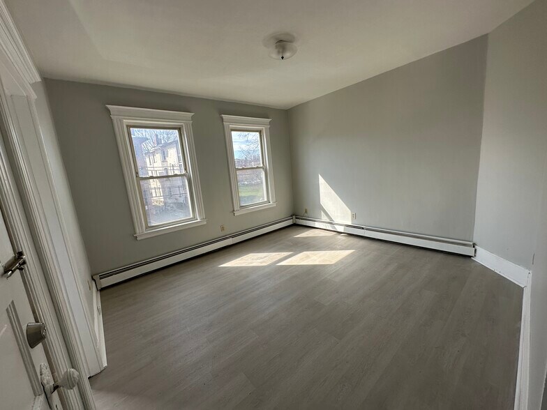 More Photos Of , Hartford Multifamily For Sale