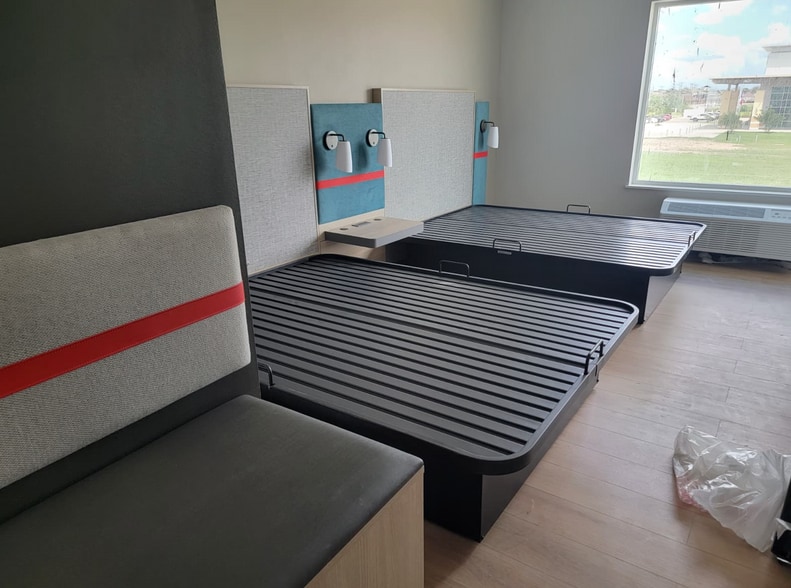 More Photos Of 101 Grapefruit Blvd, Mission Hotel For Sale