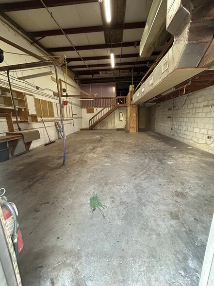 More Photos Of 11000 Metro Pky, Fort Myers Warehouse For Sale