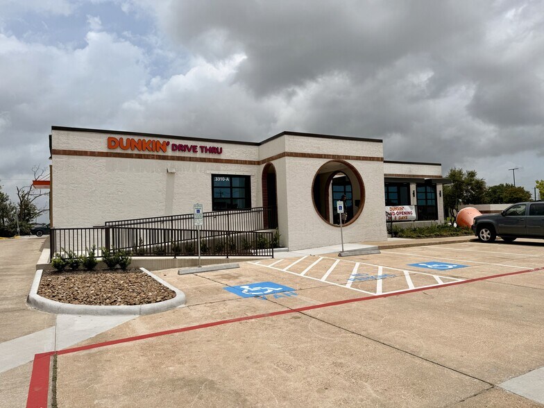 Primary Photo Of 3310 Palmer Hwy, Texas City Bank For Lease