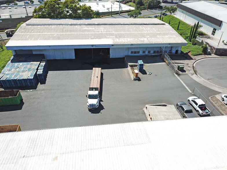 More Photos Of 98-780 Oihana Pl, Aiea Warehouse For Lease