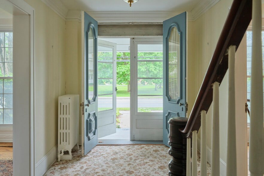 More Photos Of 267 Main St, Schoharie Hospitality For Sale