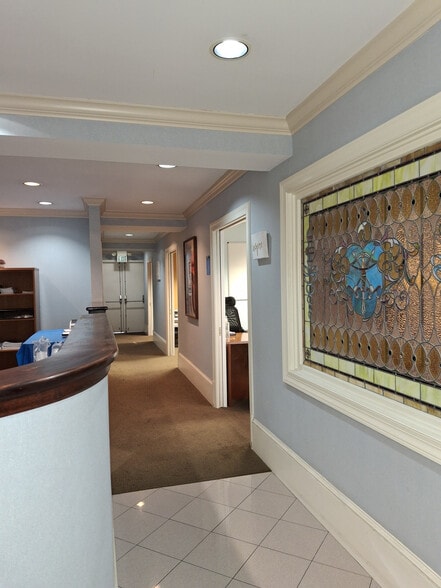 More Photos Of 315 N Charles St, Baltimore Office Residential For Sale