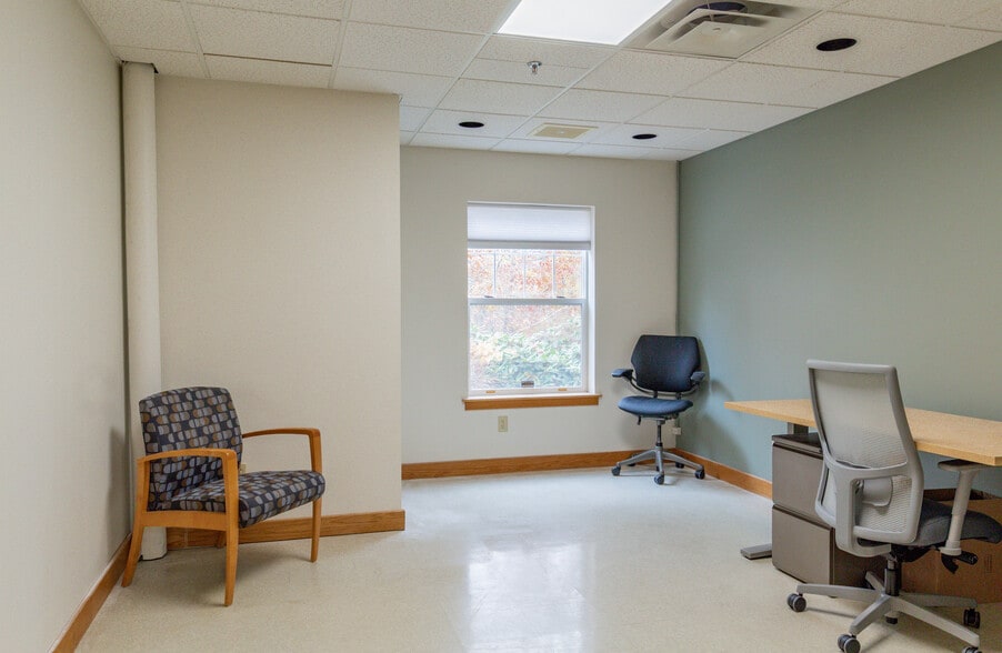 More Photos Of 25 Long Creek Dr, South Portland Medical For Sale