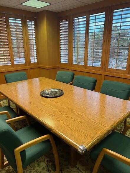 More Photos Of 701 E Commercial Blvd, Oakland Park Medical For Sale