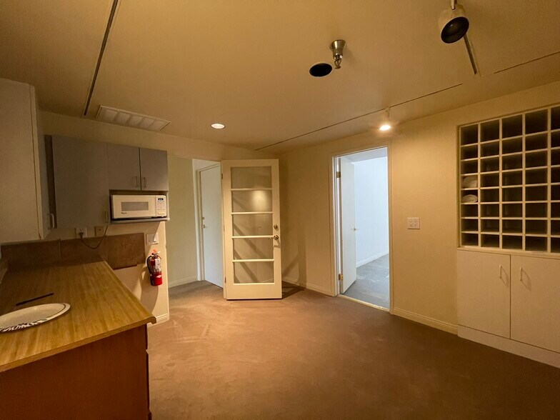 More Photos Of 77570 Springfield Ln, Palm Desert Warehouse For Sale