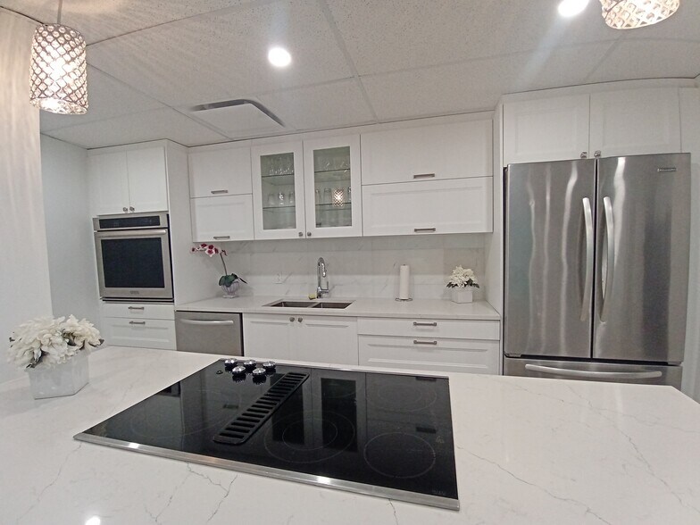 More Photos Of 69 Kempster Ave, Ottawa Office For Sale