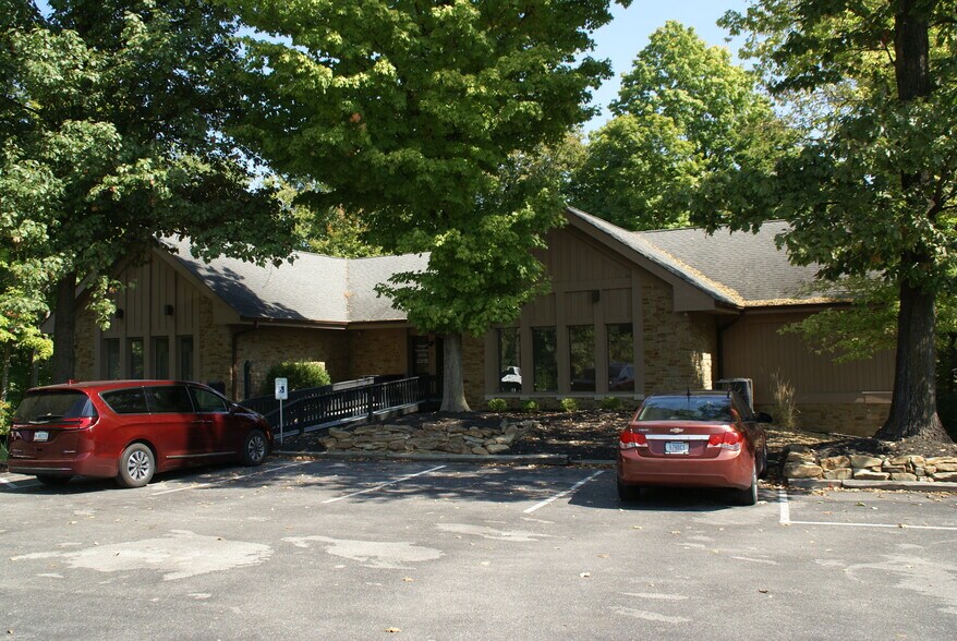 Primary Photo Of 6350 N Shadeland Ave, Indianapolis Office For Lease