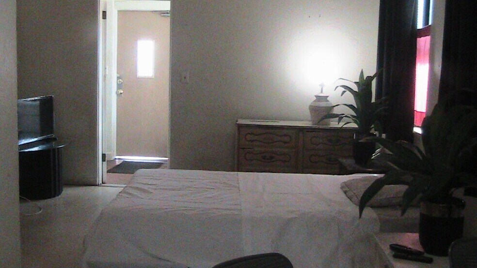 More Photos Of 1011 S Ridgewood Ave, Daytona Beach Hospitality For Sale
