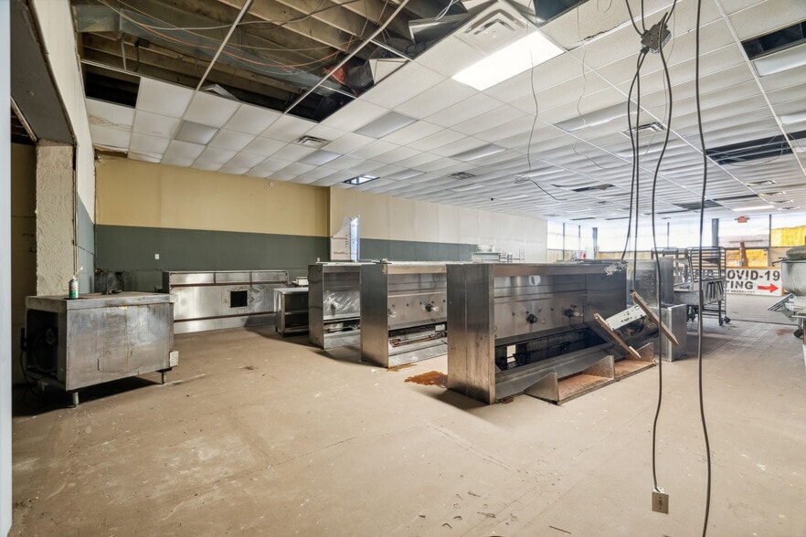 More Photos Of 5052-5056 City Ave, Philadelphia Freestanding For Lease