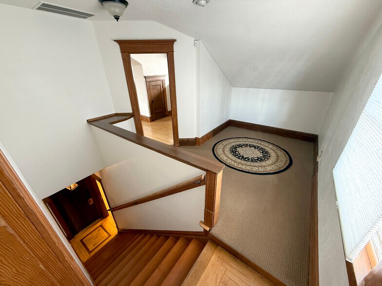 More Photos Of 1535 State St, Salem Medical For Sale