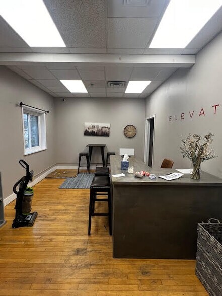 More Photos Of 110 Halstead St, Rochester Warehouse For Lease