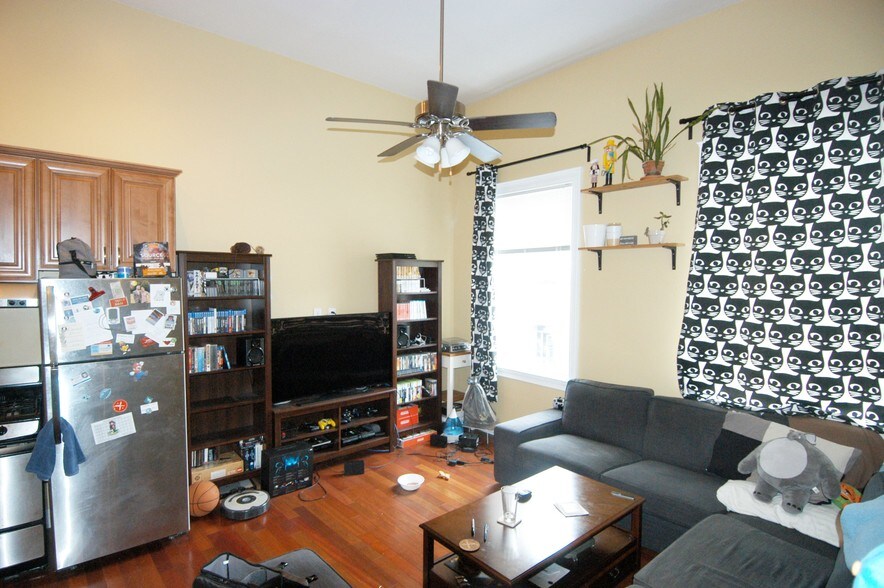 More Photos Of 618-620 Cambridge St, Cambridge Storefront Retail Residential For Sale