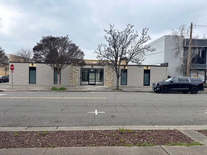 Primary Photo Of 801 Jefferson St, Fairfield Medical For Sale