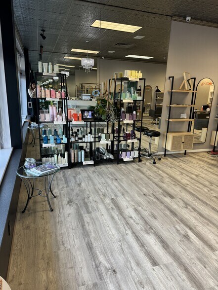 More Photos Of 456-462 Main Ave, Norwalk Freestanding For Lease