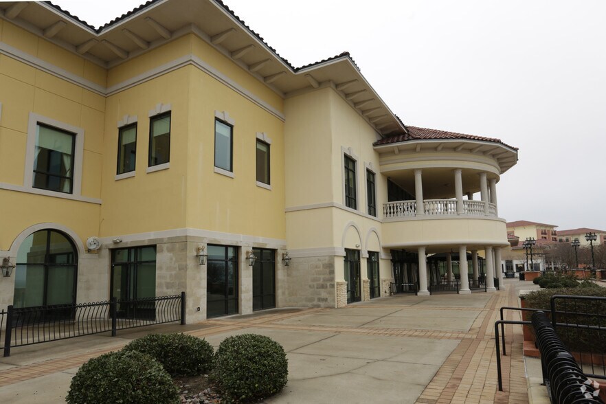 More Photos Of 2091-2101 Summer Lee Dr, Rockwall Office For Lease