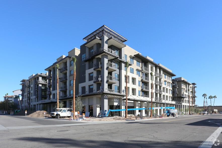 More Photos Of 7350 E Stetson Dr, Scottsdale Apartments For Lease