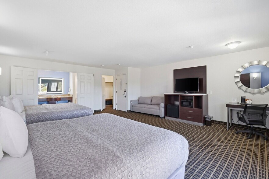 More Photos Of 600 Riverside Ave, Santa Cruz Hotel For Sale