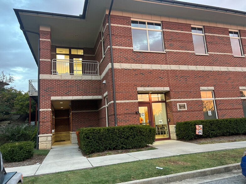 More Photos Of 6342-6360 Lonas Spring Dr, Knoxville Office For Sale