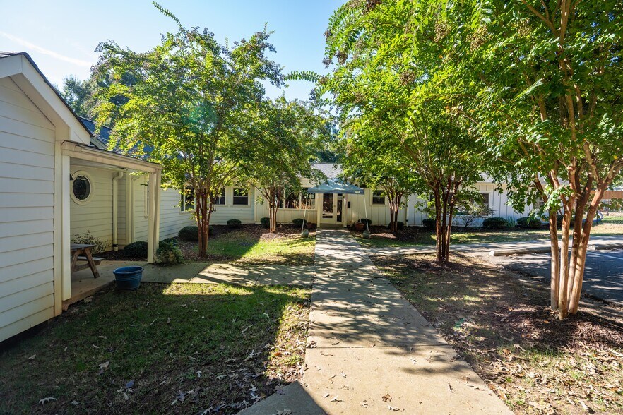 More Photos Of 1201 Kent Rd, Raleigh Daycare Center For Sale
