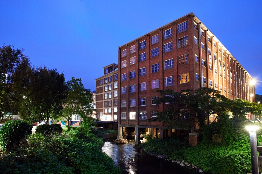 More Photos Of 2005 Yanceyville St, Greensboro Office Residential For Lease