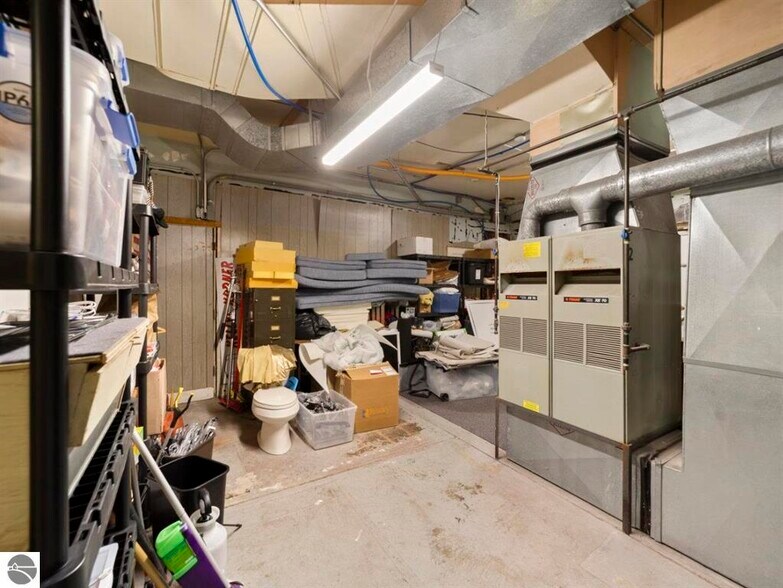 More Photos Of 180 S Benzie Blvd, Beulah Storefront Retail Office For Sale