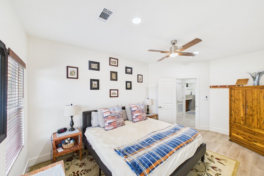 More Photos Of 141 County Road 851, Elizabeth Hotel For Sale