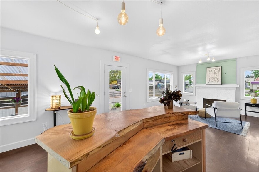 More Photos Of 3327 SE 50th Ave, Portland Office Residential For Sale